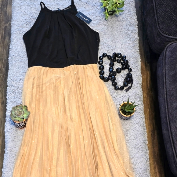 Beautiful long dress black and beige gold size S New with Tag - Picture 3 of 8